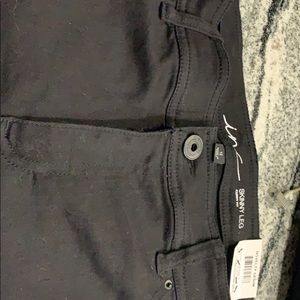 NEW INC skinny leg Curvy size 12